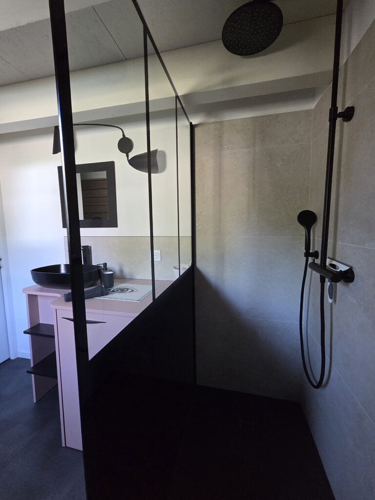 Création d’un meuble de salle de bain sur mesure - MG CONCEPT 48